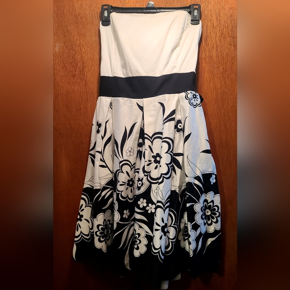 HOST PICK! 🎉🎊A.P.N.Y beautiful black&white floral bustier formal dress sz14 - Picture 2 of 8